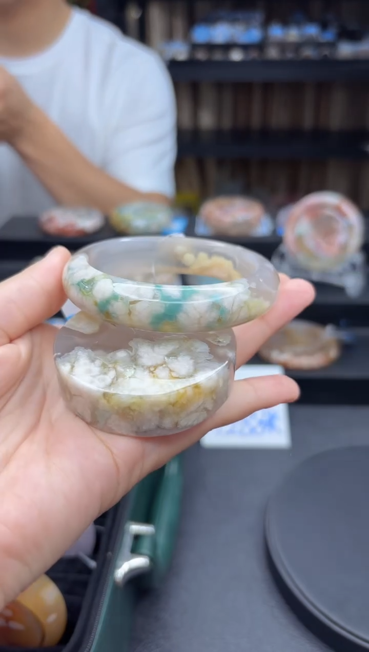 石英质玉未镶嵌手镯64（58圈赠送镯心）