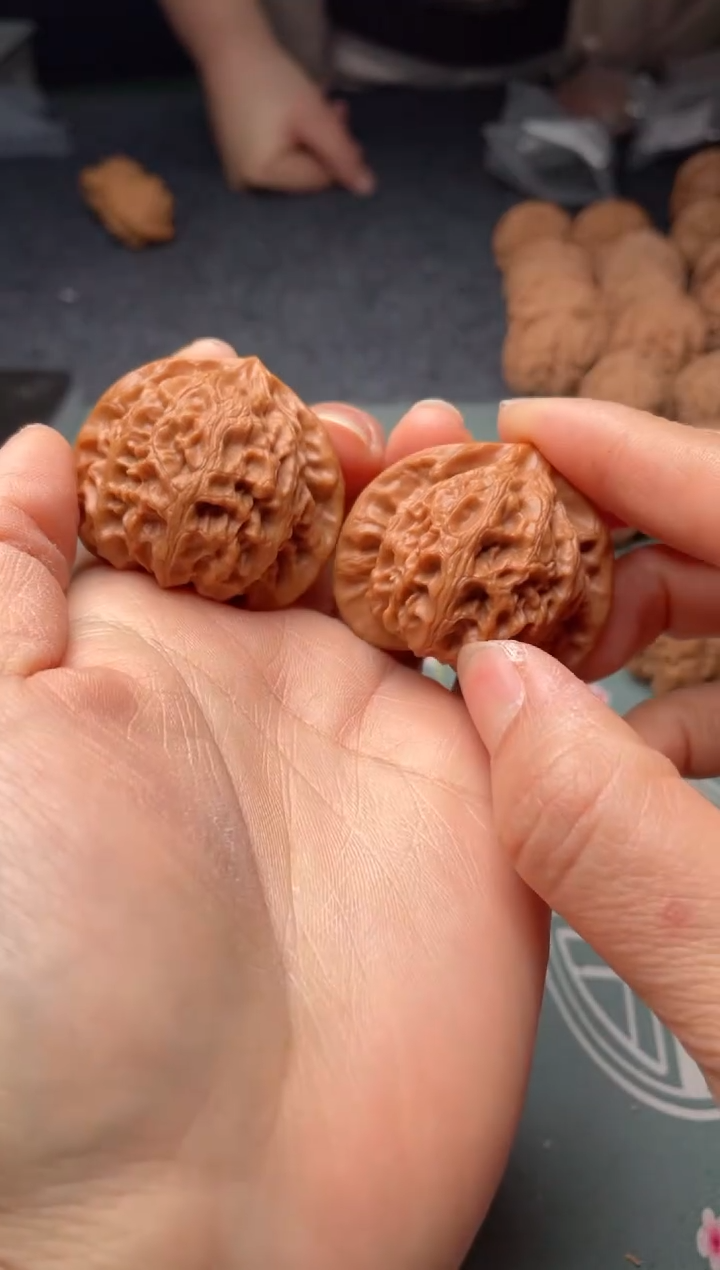 把件文玩核桃w236 宫灯 41尺