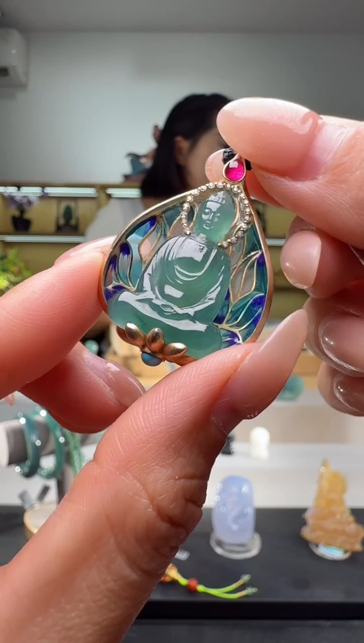 吊坠(不含链)未镶嵌翡翠菩萨