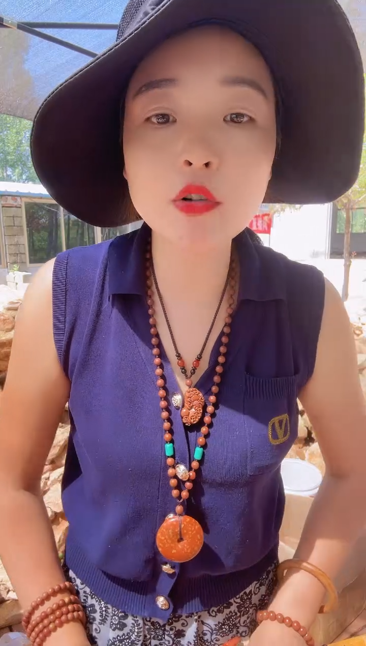 砭石卡十手串精致