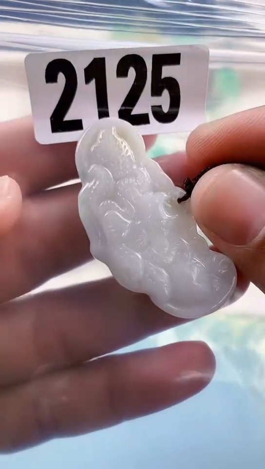 【闪购商品】翡翠挂件未镶嵌天然翡翠吊坠挂件