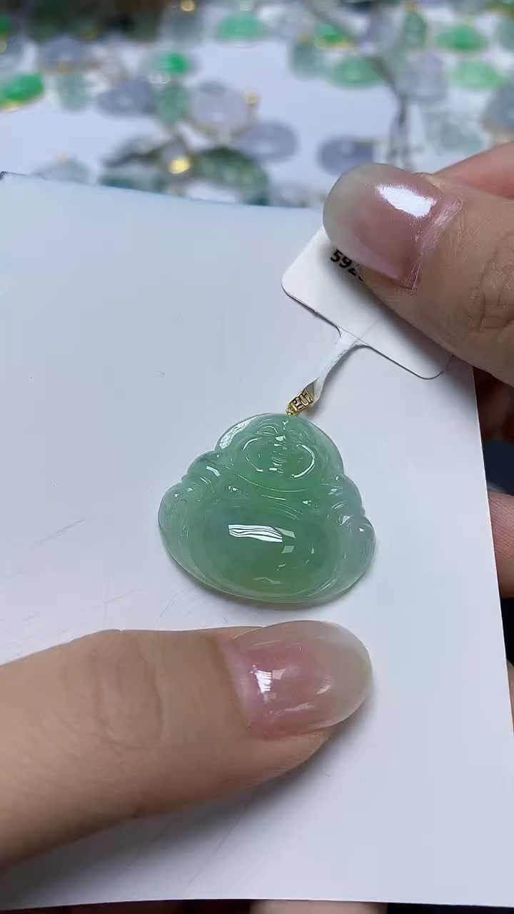 翡翠18K金镶嵌颈饰天然缅甸翡翠A货