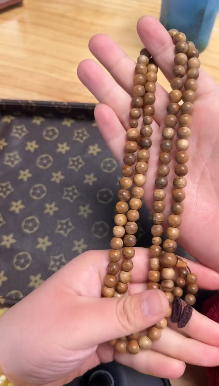 【闪购商品】沉香吊坠加里曼丹红土0.8多圈22g+