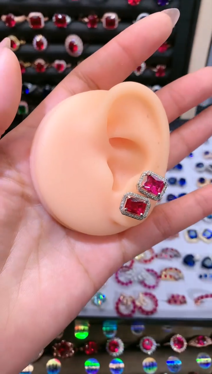 【闪购商品】红宝石耳饰银S925镶嵌68