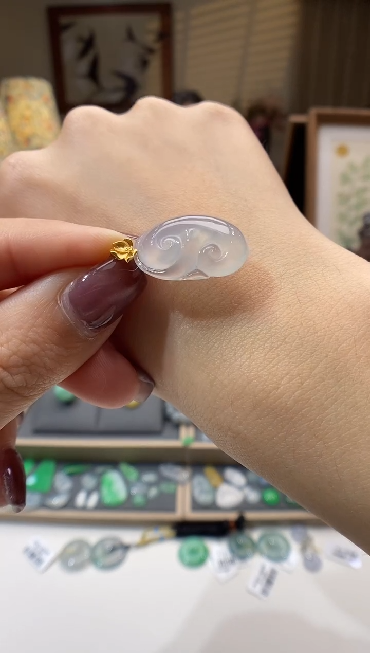 【闪购商品】翡翠颈饰18K金镶嵌如意