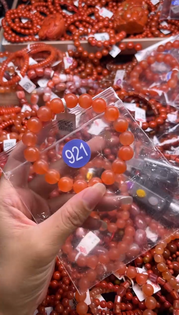 南红玛瑙未镶嵌珠宝奇石921-10