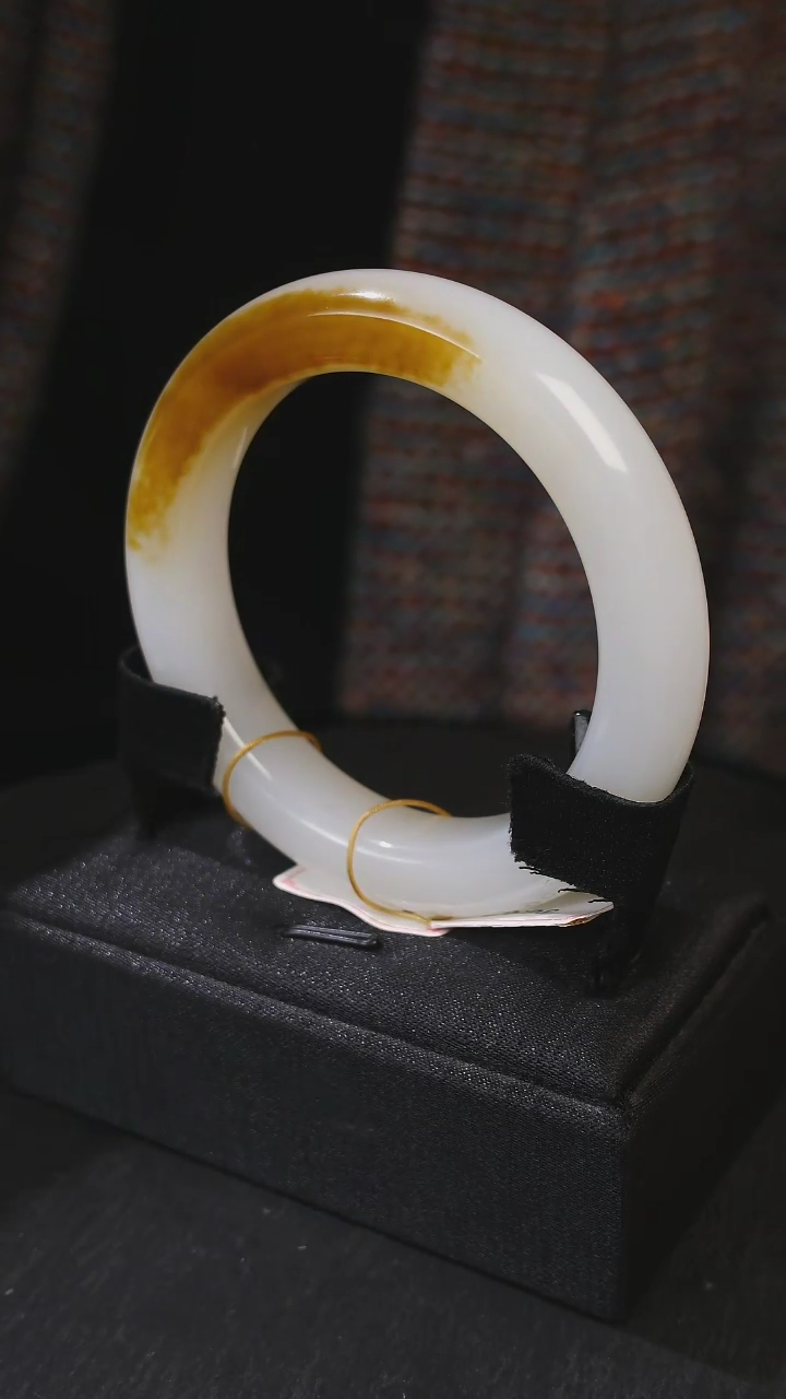 【闪购商品】和田玉手镯未镶嵌和田玉糖白手镯56.7