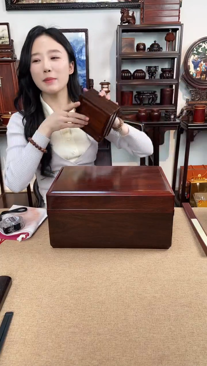 黑酸枝木类成套家具超大扣盒