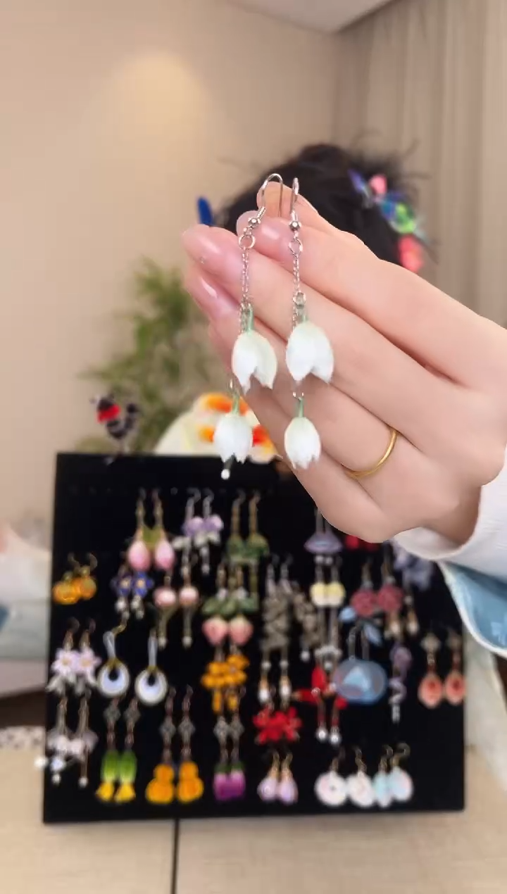 刺绣D***y铃兰耳环