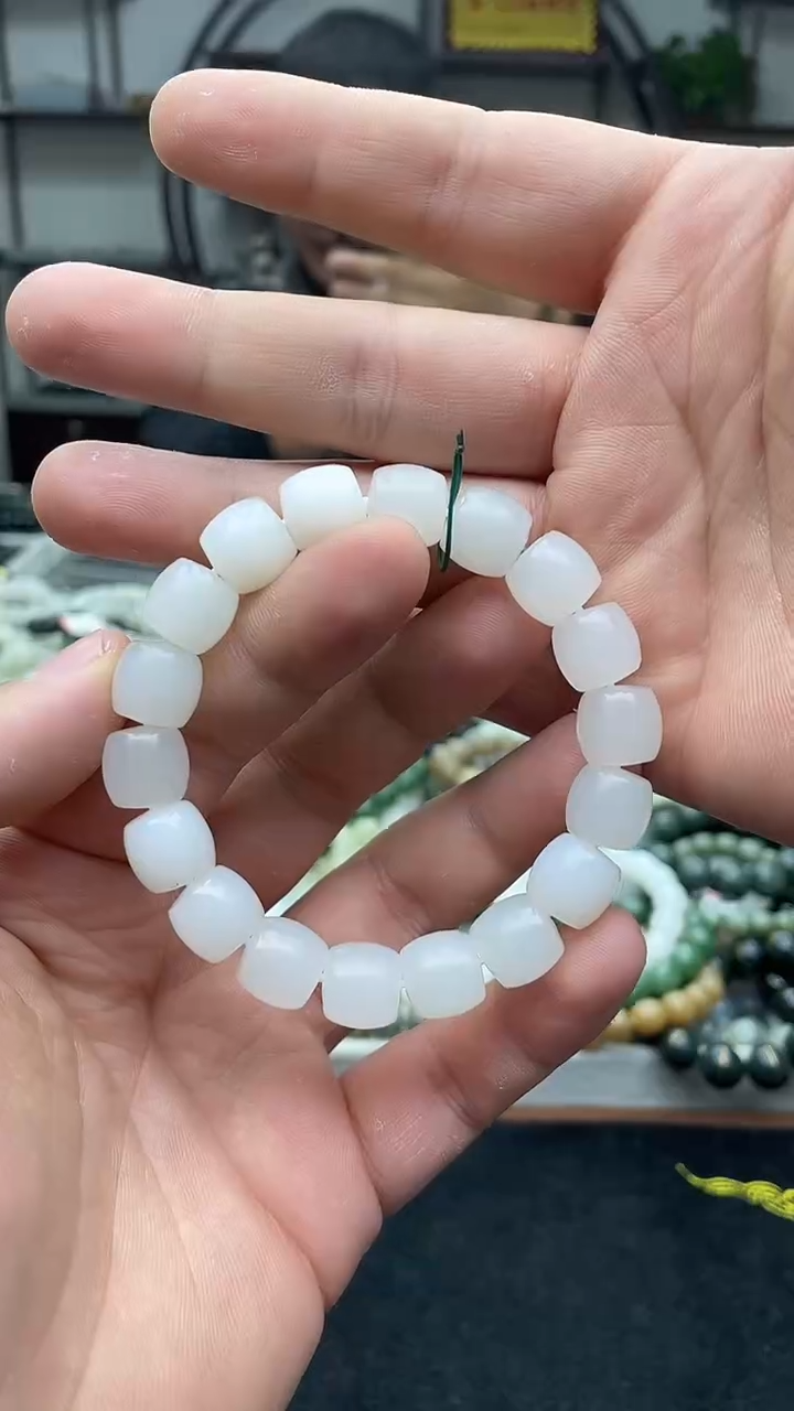 未镶嵌手串和田玉纯天然新疆黑山料12有瑕疵...介意勿拍