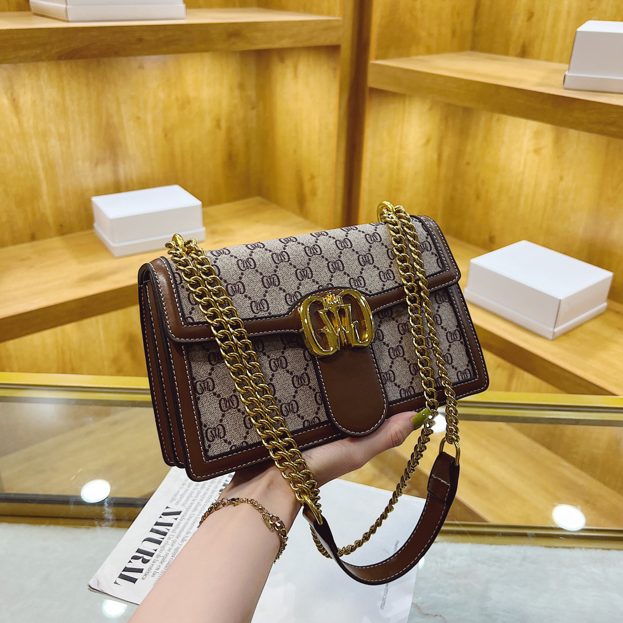 530 咖啡色（长25厘米高14厘米）时尚百搭包包（无礼盒）