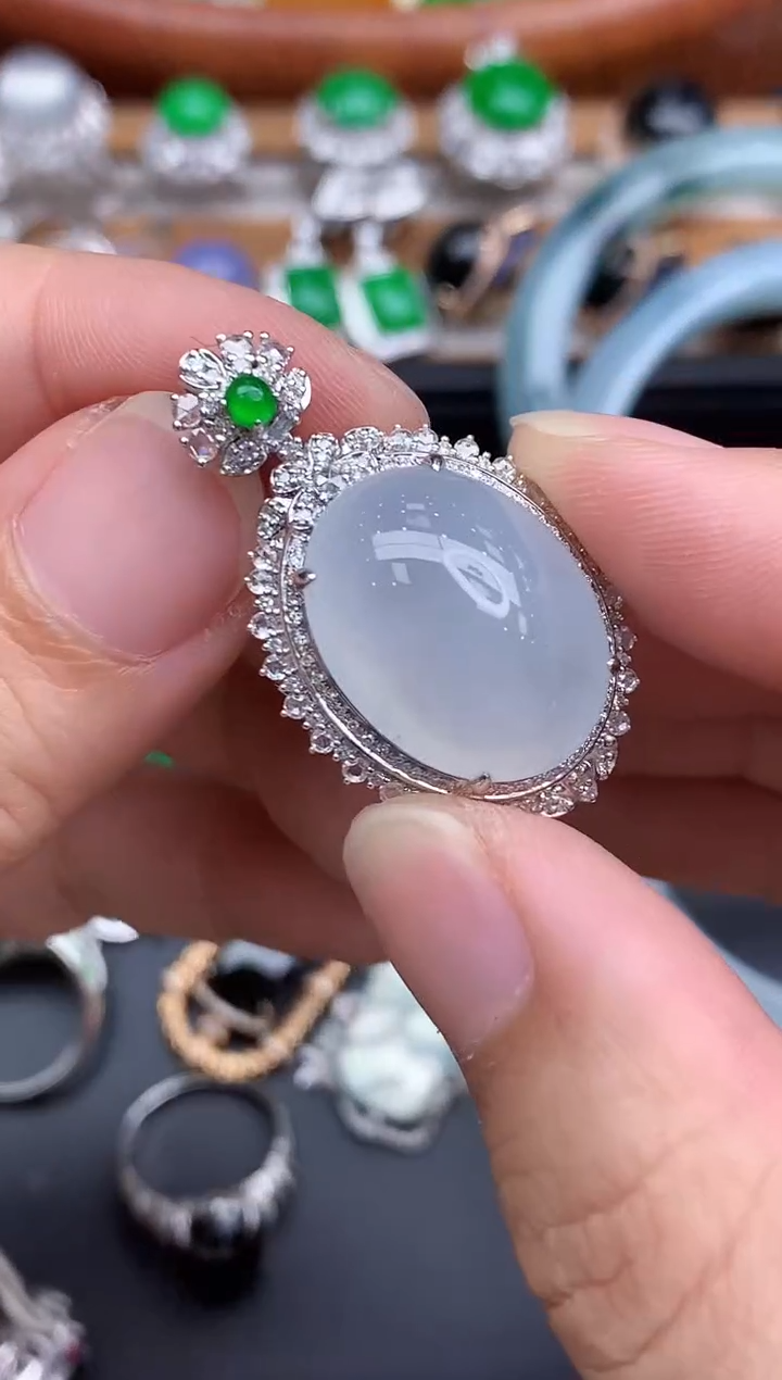 颈饰18K金镶嵌翡翠642-中国好珍宝