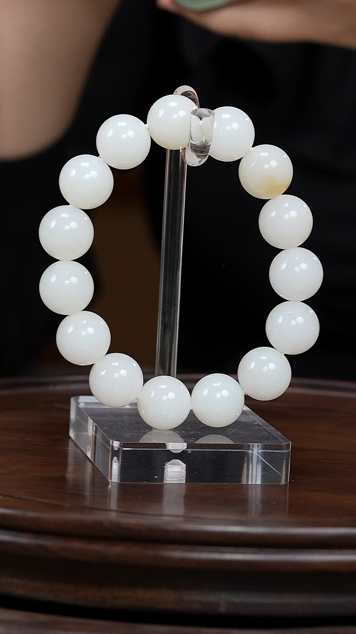 未镶嵌手串和田玉西*月 