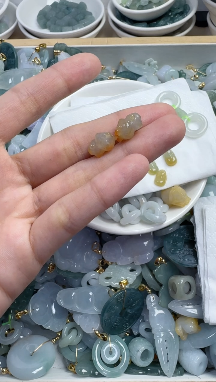 散珠翡翠L**蓝21号，A货翡翠