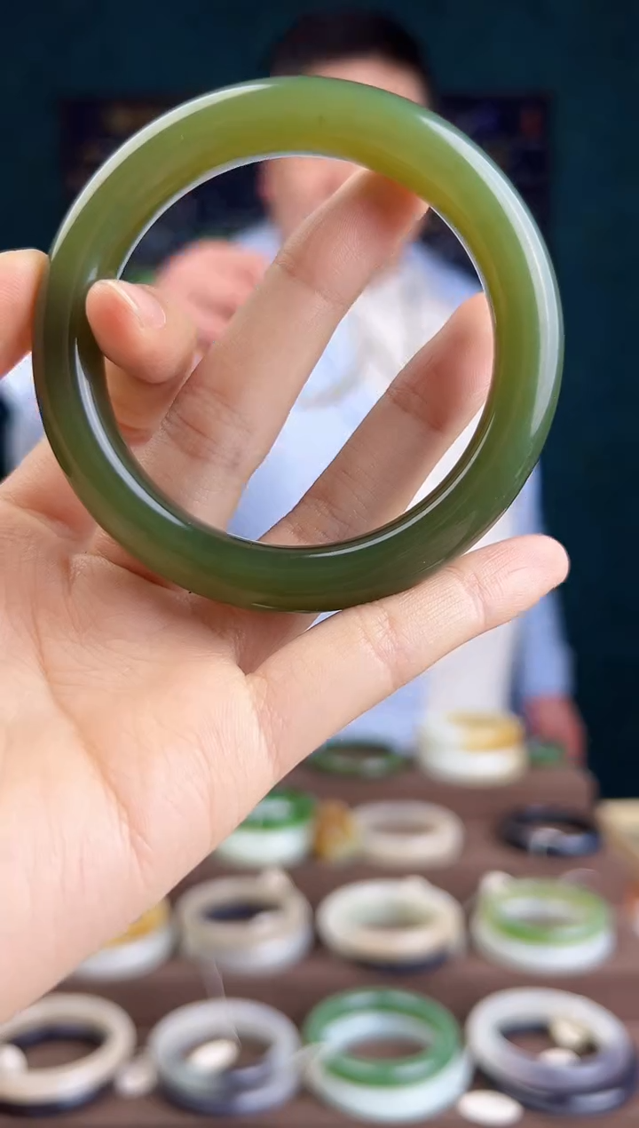 【闪购商品】和田玉手镯未镶嵌多样性发货 拍一单发一个56