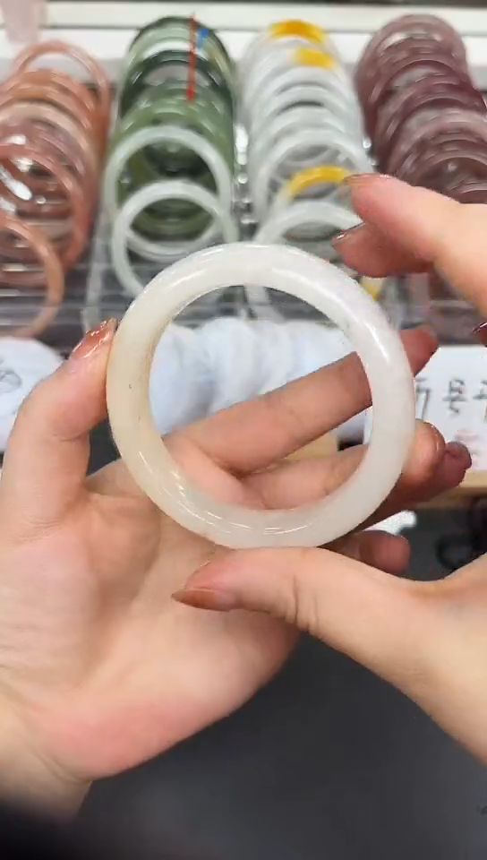 未镶嵌手镯石英质玉110-55