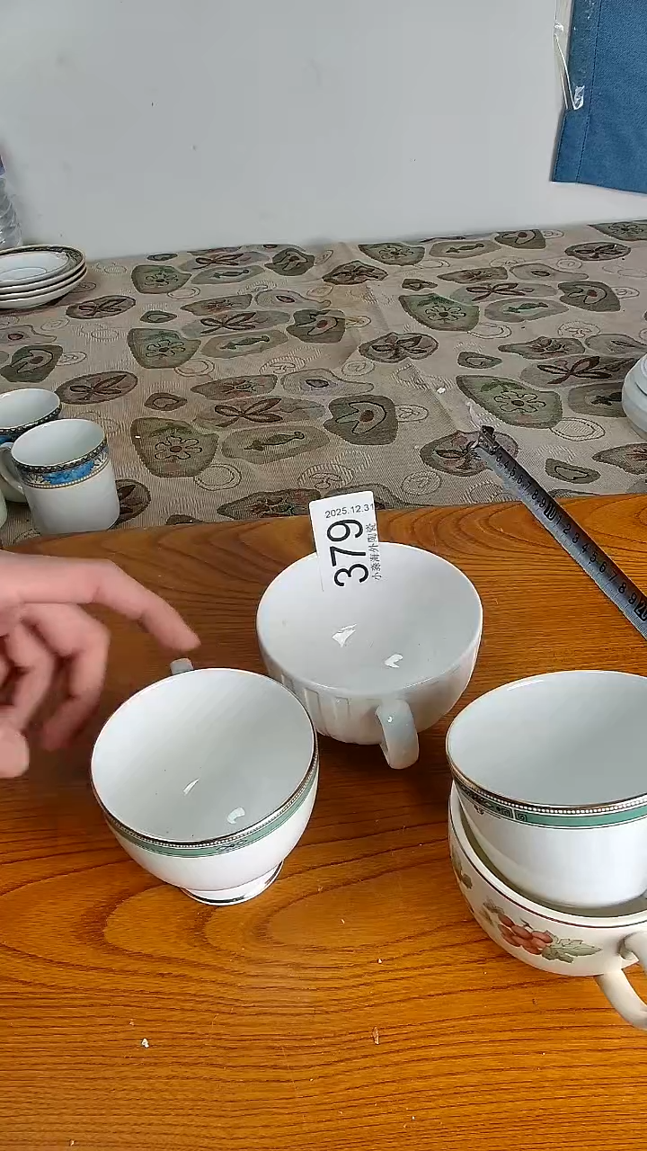 瓷片是****我小淼海外陶瓷工艺品