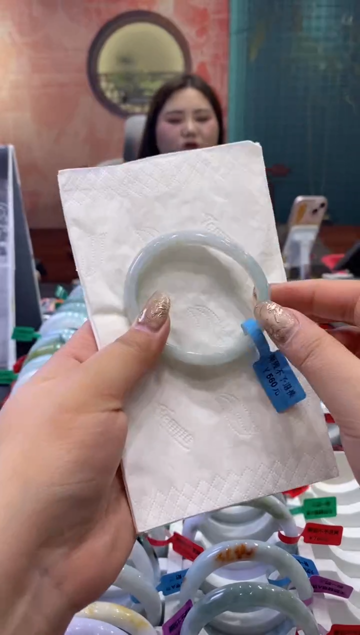 【闪购商品】翡翠手镯未镶嵌多人0012125