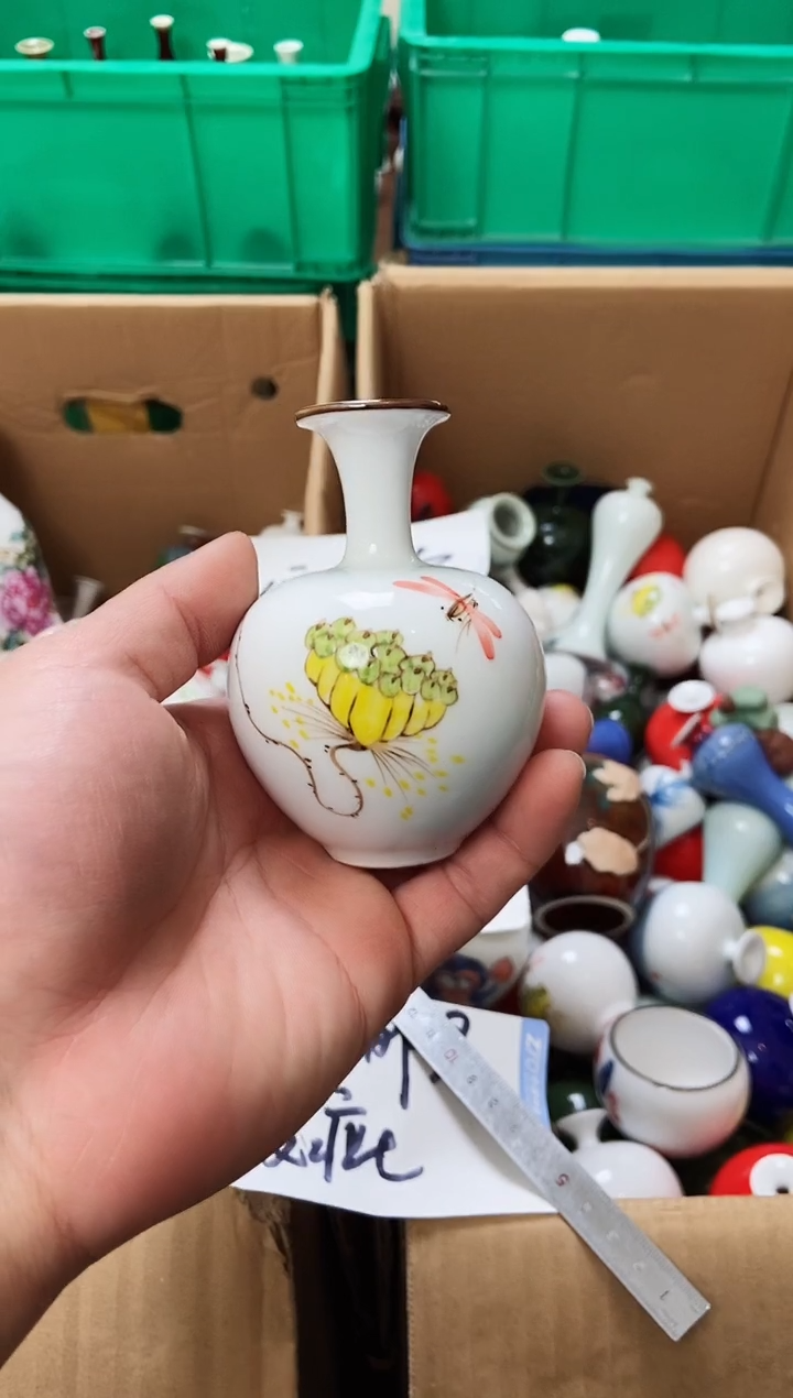 摆件12.21下午瑕疵陶瓷摆件