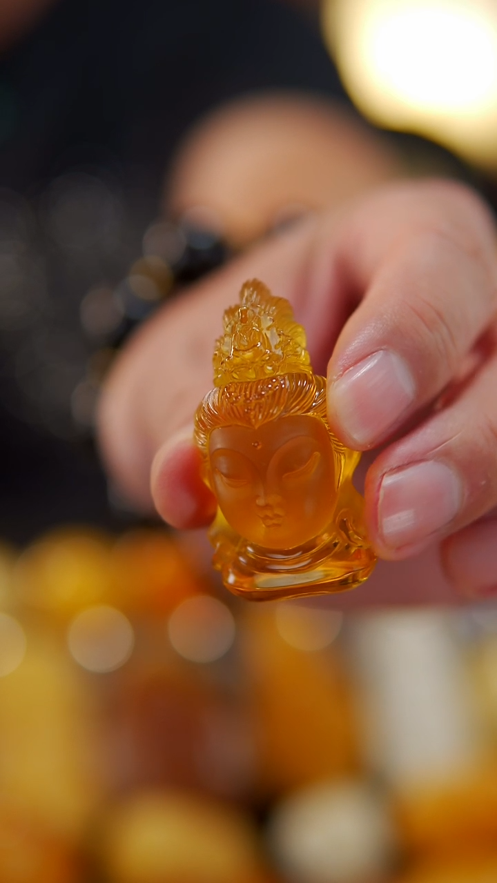 【闪购商品】蜜蜡裸石未镶嵌金珀观音首13.62