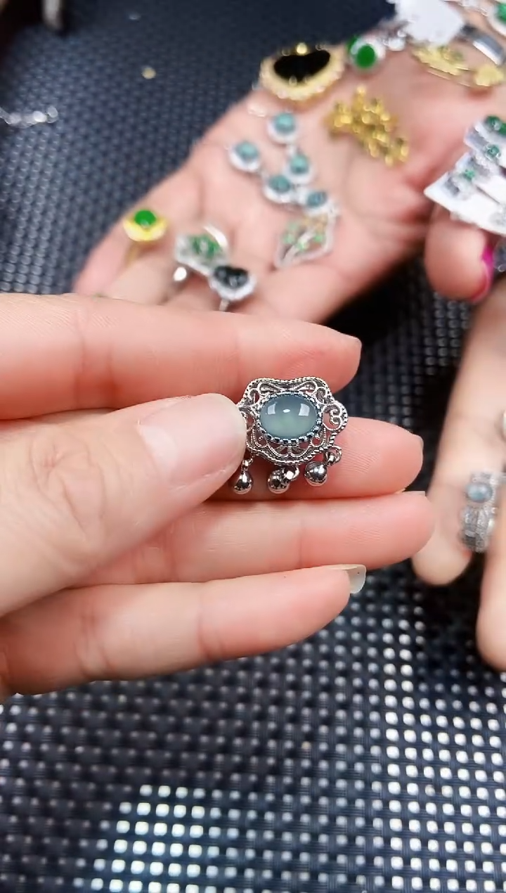 【闪购商品】翡翠吊坠(不含链)未镶嵌111111111