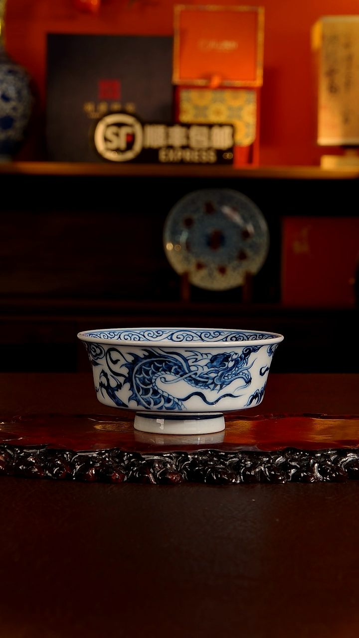 刘建锋窑仿元龙纹马蹄杯