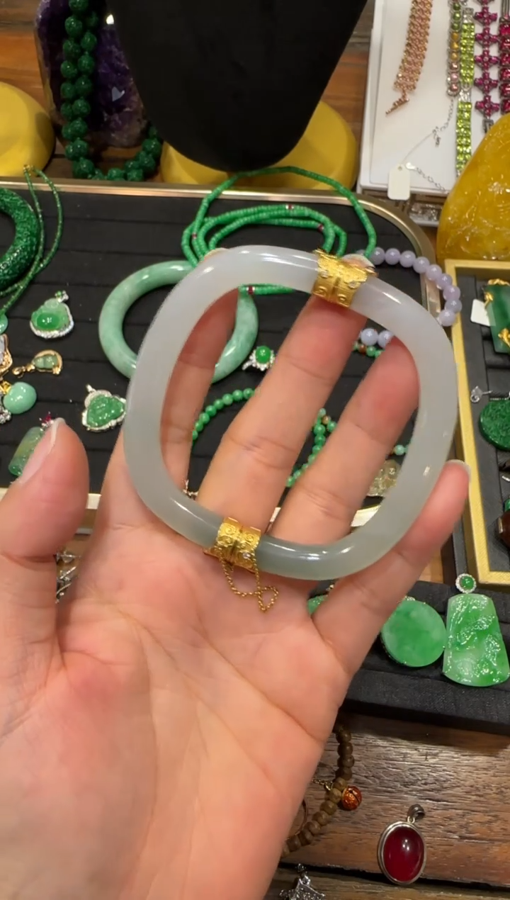 未镶嵌手镯翡翠手镯