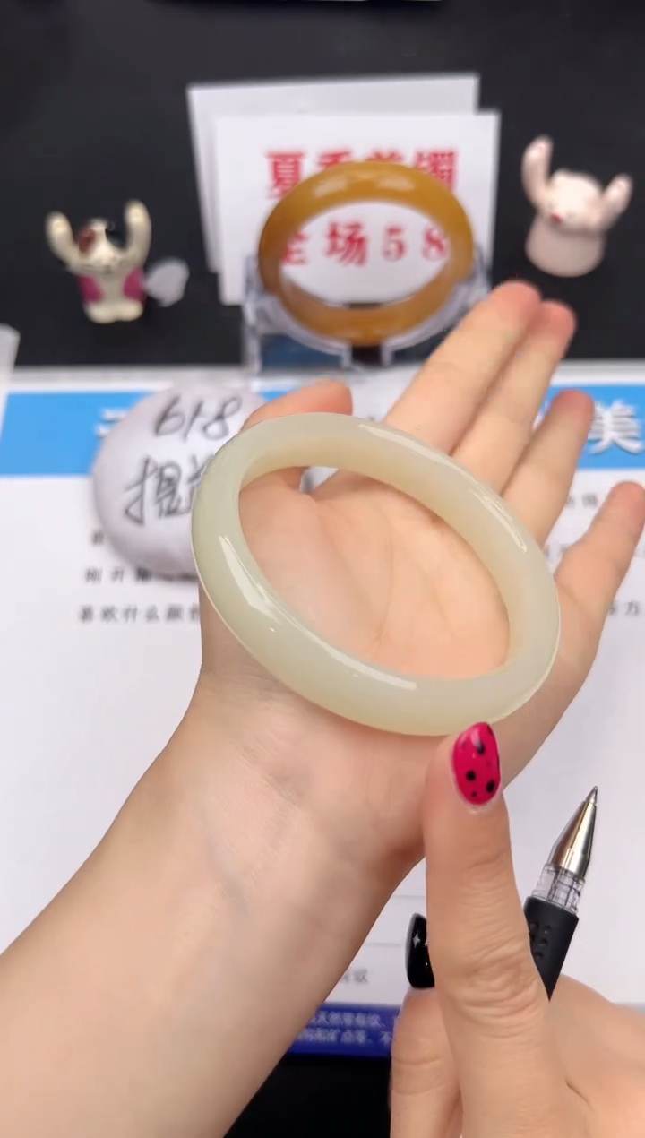 石英质玉手镯未镶嵌102