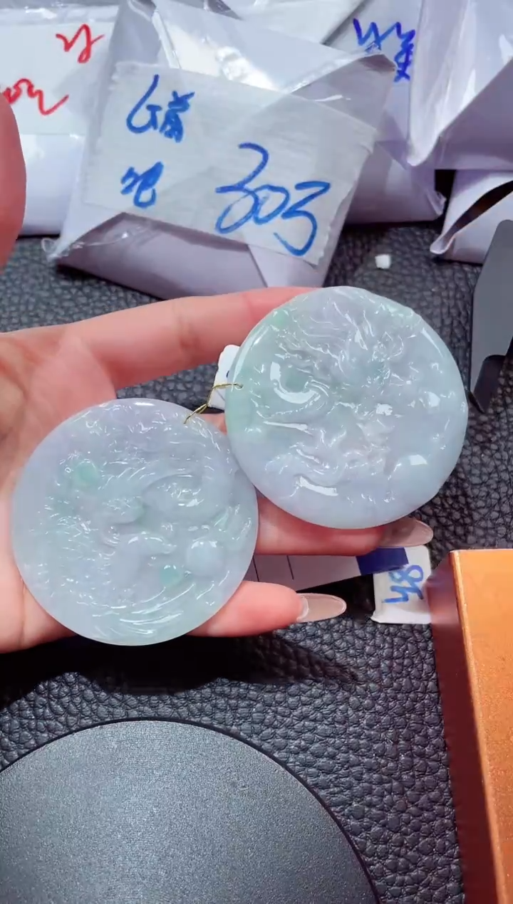 颈饰18K金镶嵌翡翠89