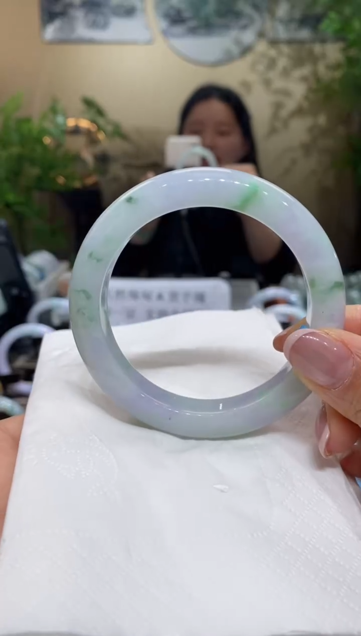 【闪购商品】翡翠手镯未镶嵌翡翠