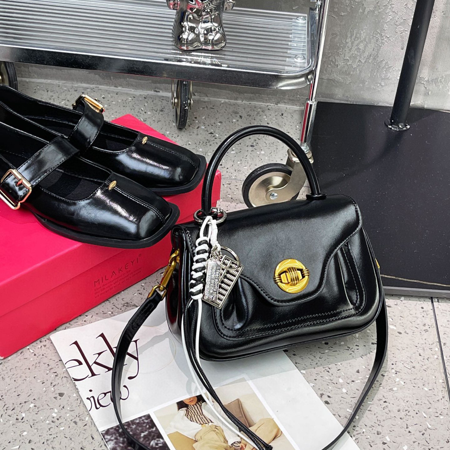 2025春夏新款潮流腋下百搭网红复古单肩斜挎包时尚女包 8829