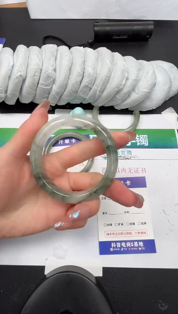 【闪购商品】石英质玉手镯未镶嵌326-56.3