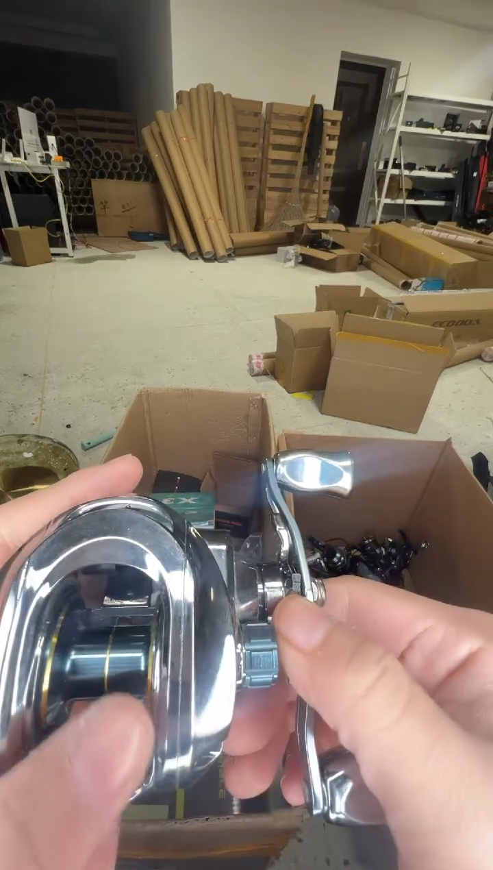 银色左手水滴轮 