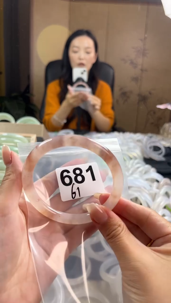 手镯玛瑙/玉髓未镶嵌桃花酿默认为微抠681