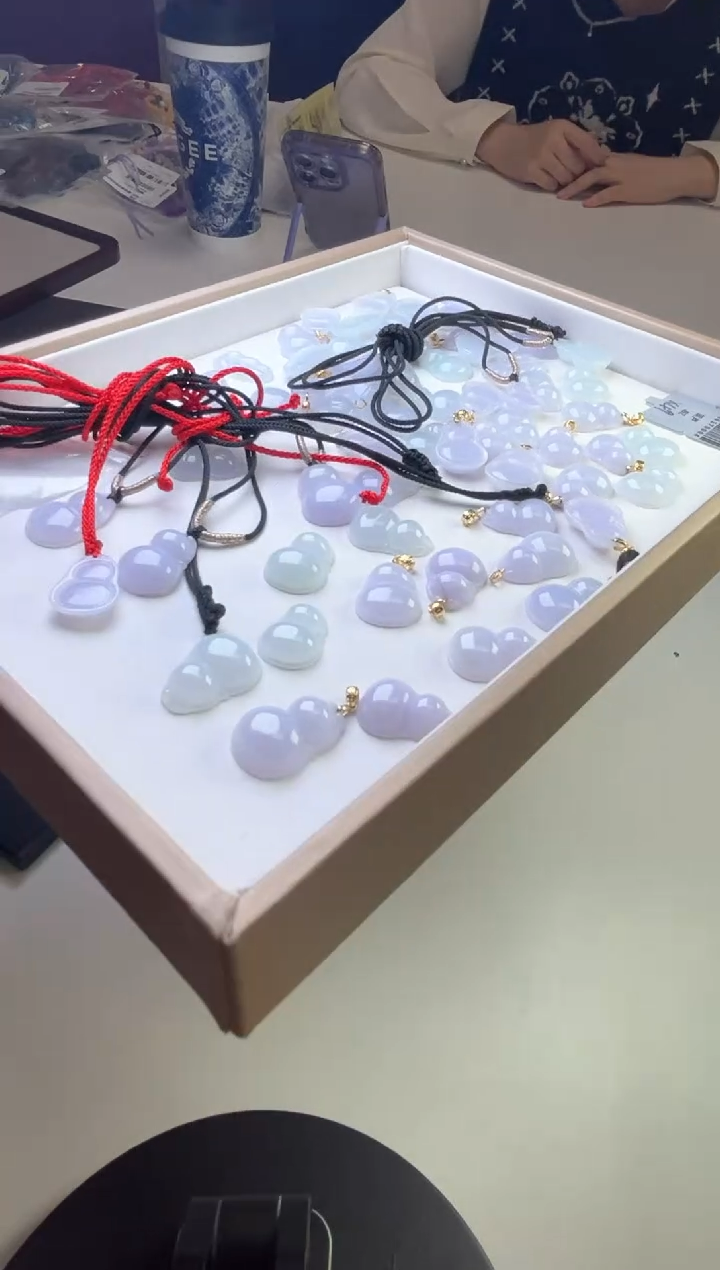 【闪购商品】翡翠挂件未镶嵌葫芦多样性发一