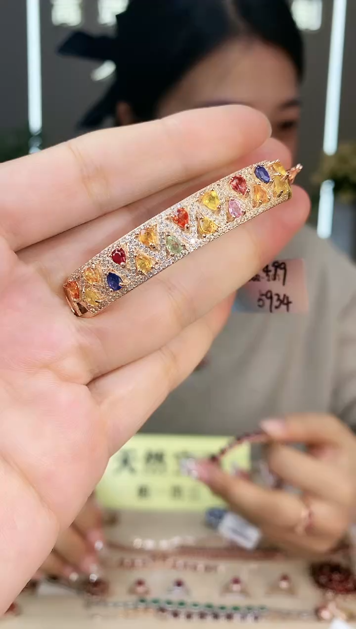 【闪购商品】彩色蓝宝石手镯银S925镶嵌手镯