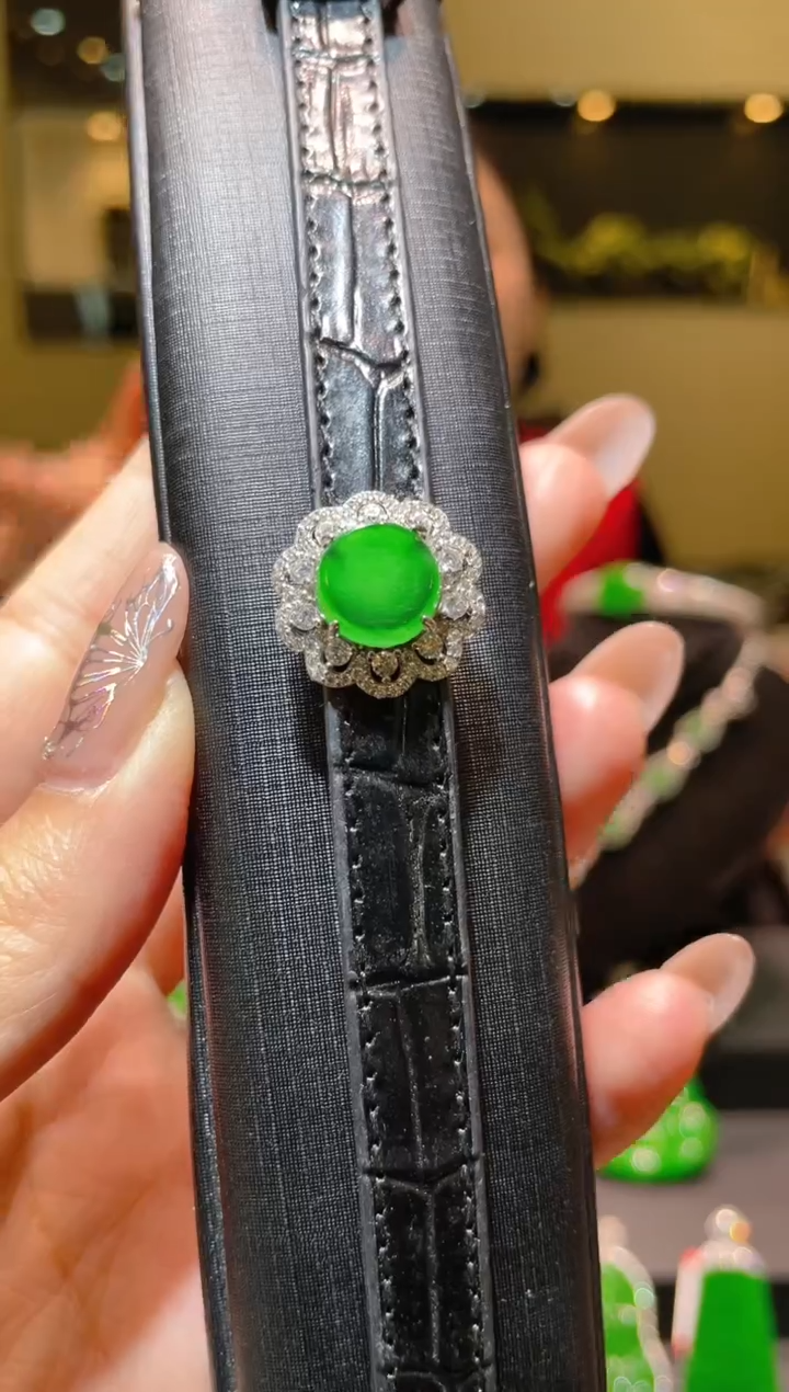 【闪购商品】翡翠吊坠(不含链)银S925镶嵌A8