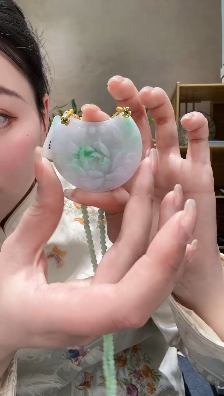 【闪购商品】翡翠颈饰未镶嵌吊坠