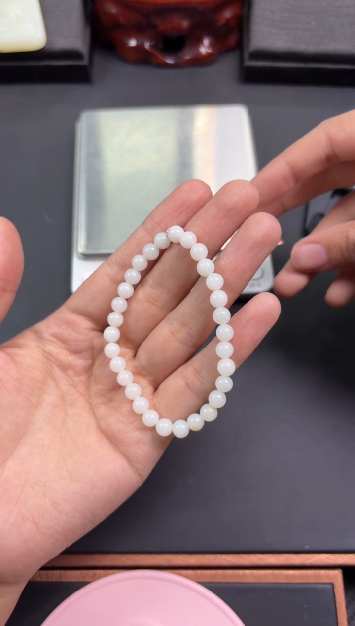 【闪购商品】和田玉手串未镶嵌且末微色差米达卡6 