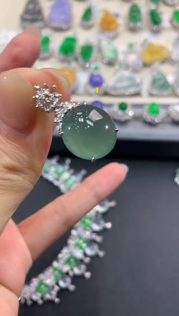 【闪购商品】翡翠吊坠(不含链)18K金镶嵌q161