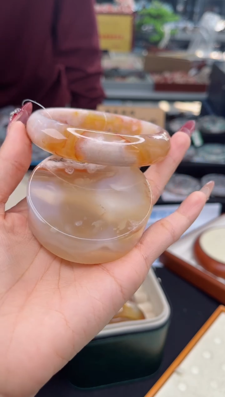 【闪购商品】石英质玉手镯未镶嵌65圈口（赠品镯心）6441230