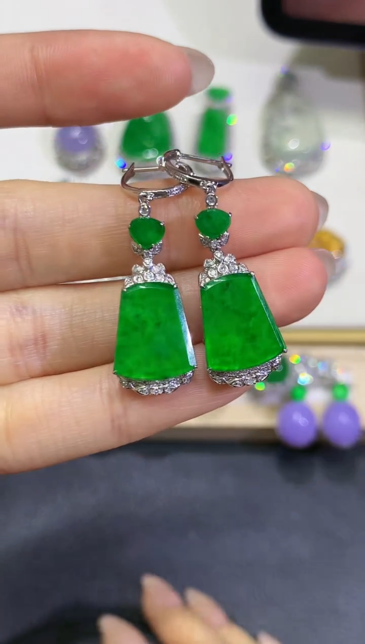 【闪购商品】翡翠颈饰18K金镶嵌团购22