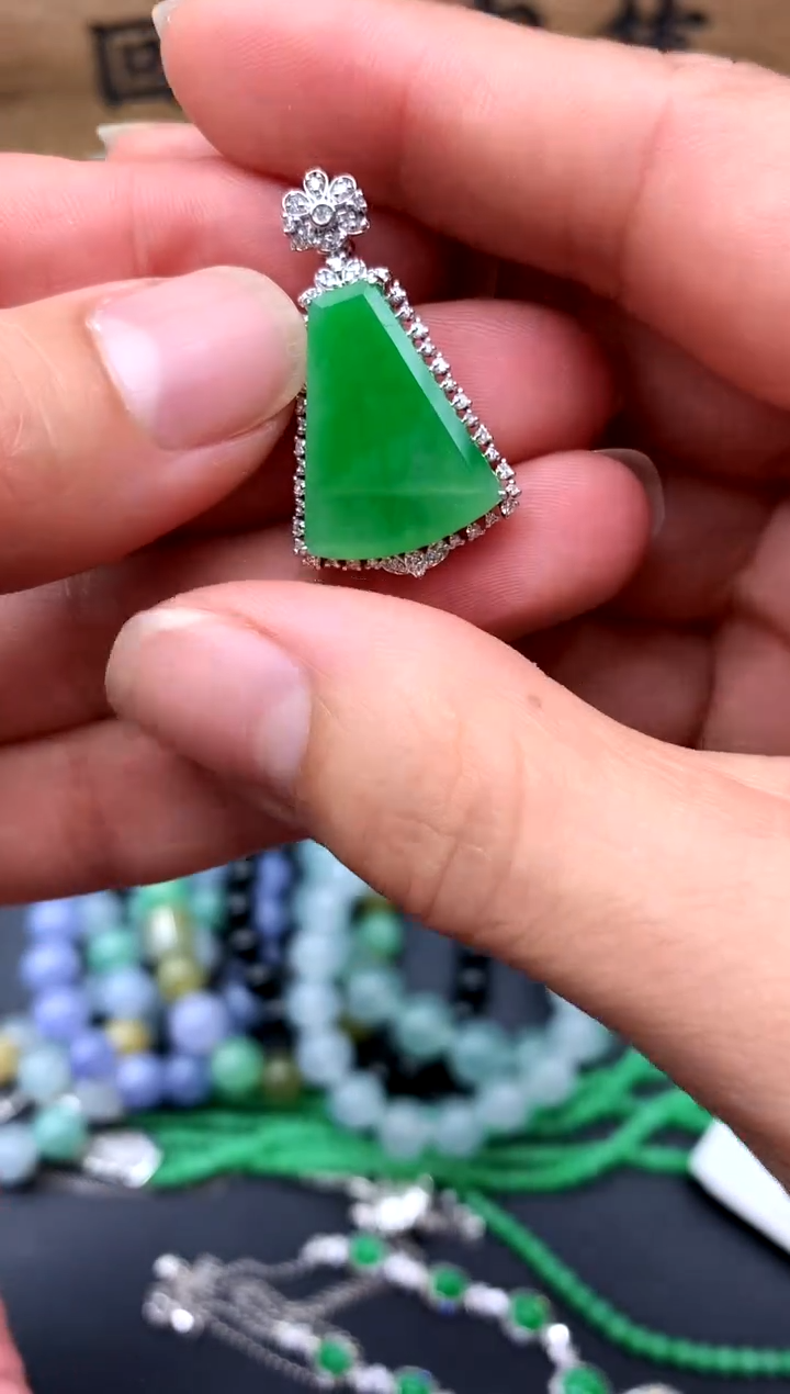 【闪购商品】翡翠颈饰18K金镶嵌350-中国好珍宝