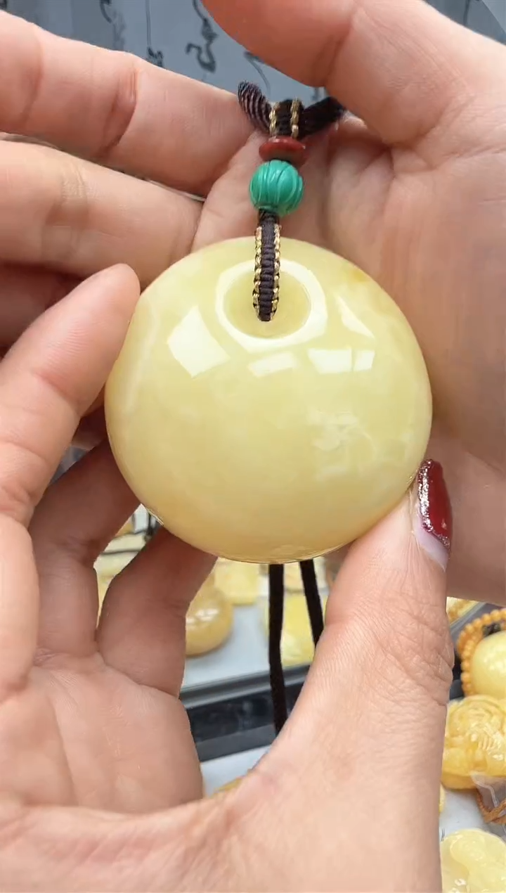 【闪购商品】琥珀裸石未镶嵌挂坠