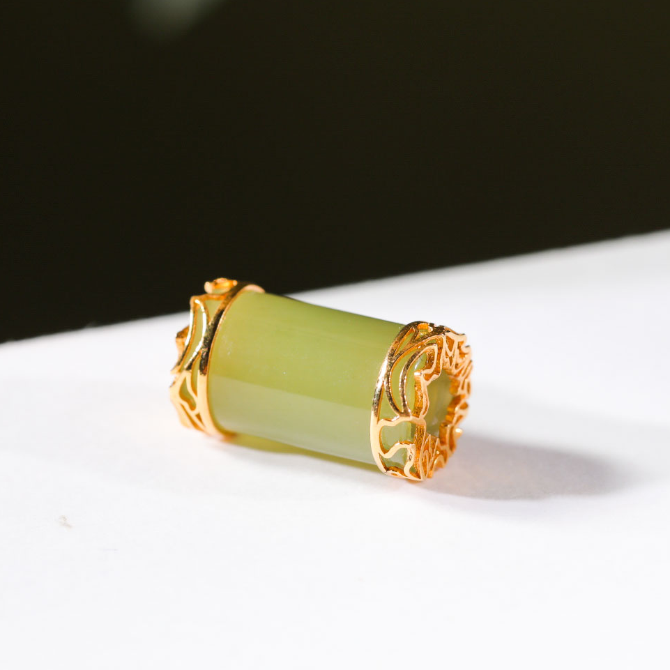 【意婵】《欢喜果》18K金精工镶嵌新疆若羌黄玉路路通吊坠-911730