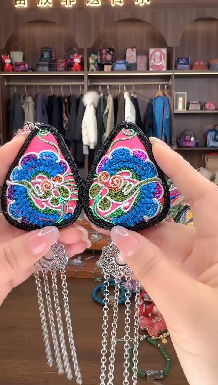 刺绣扶光苗绣传承30