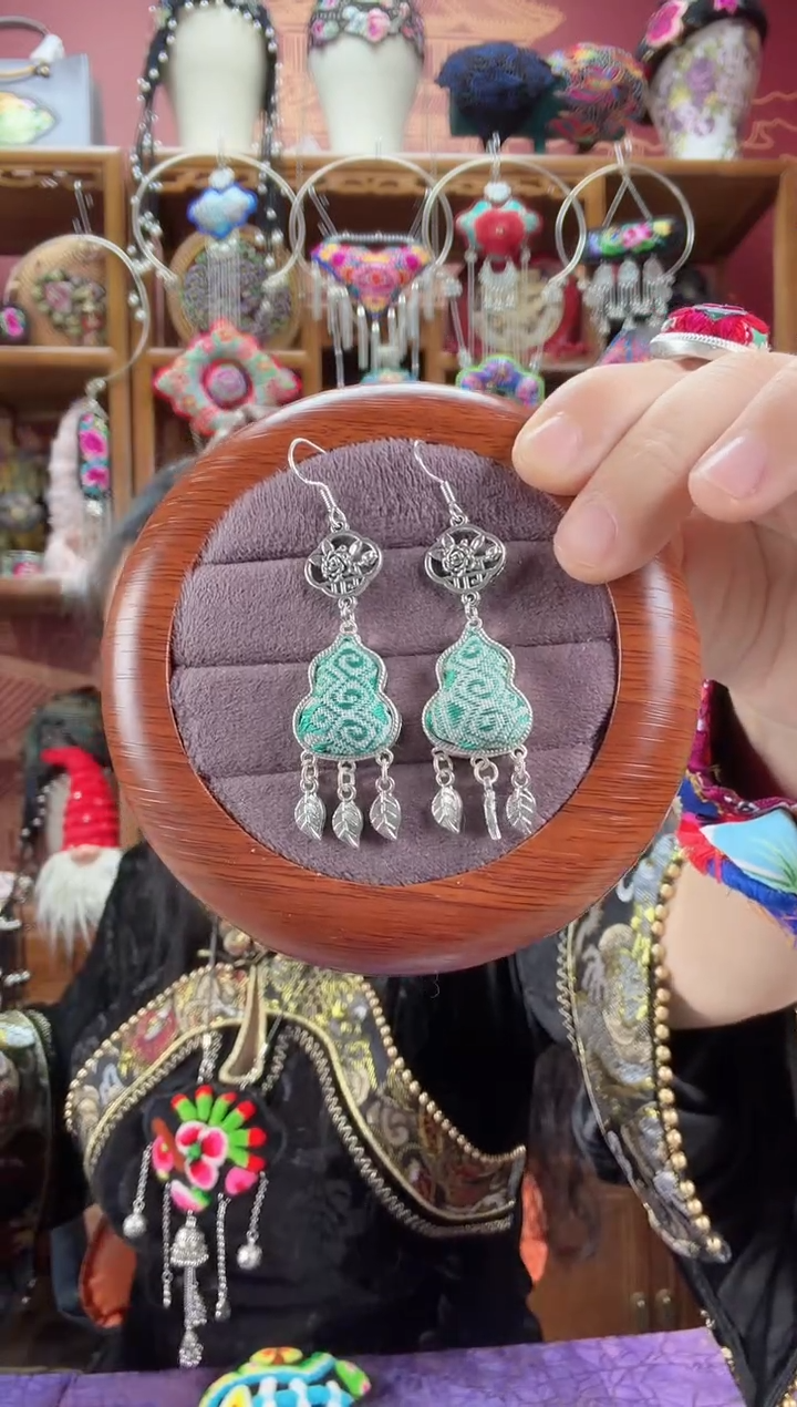 织绣耳环42甜甜家