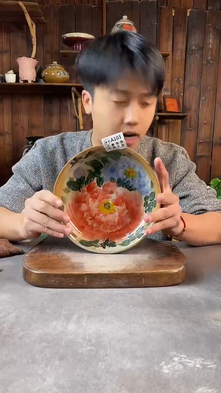 碗103瑕，手工手绘，超出陶瓷