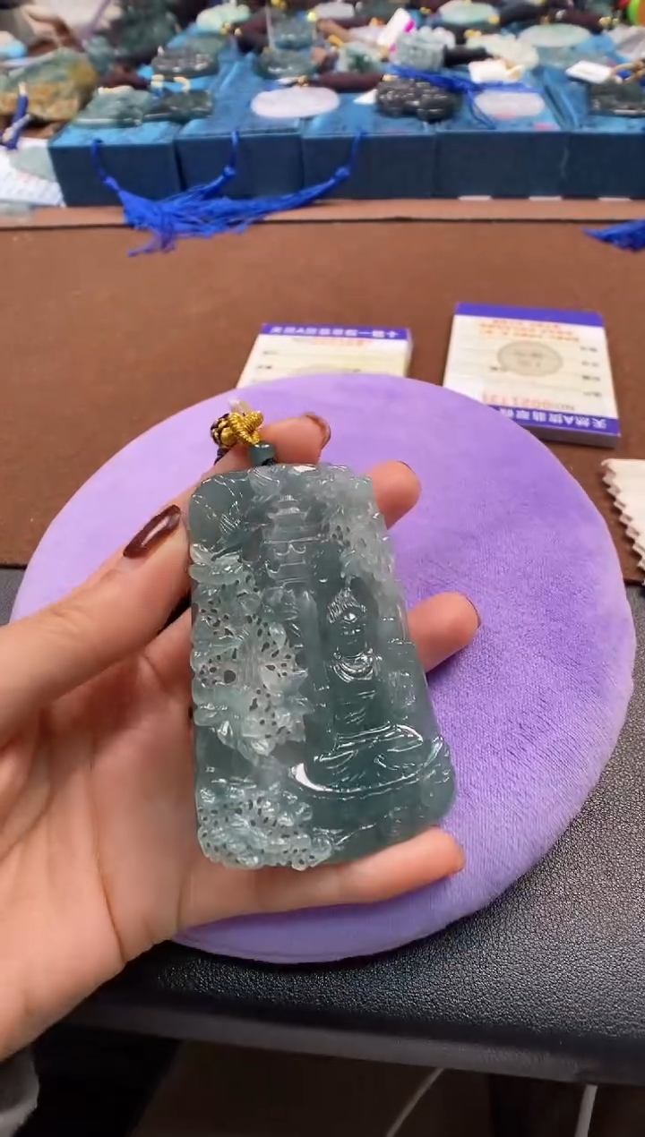 颈饰未镶嵌翡翠黄**丶多样性发其一