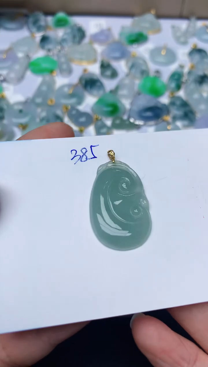 【闪购商品】翡翠颈饰18K金镶嵌天然翡翠A货  